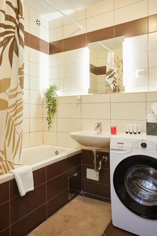 Apartment Madral Загреб Екстер'єр фото